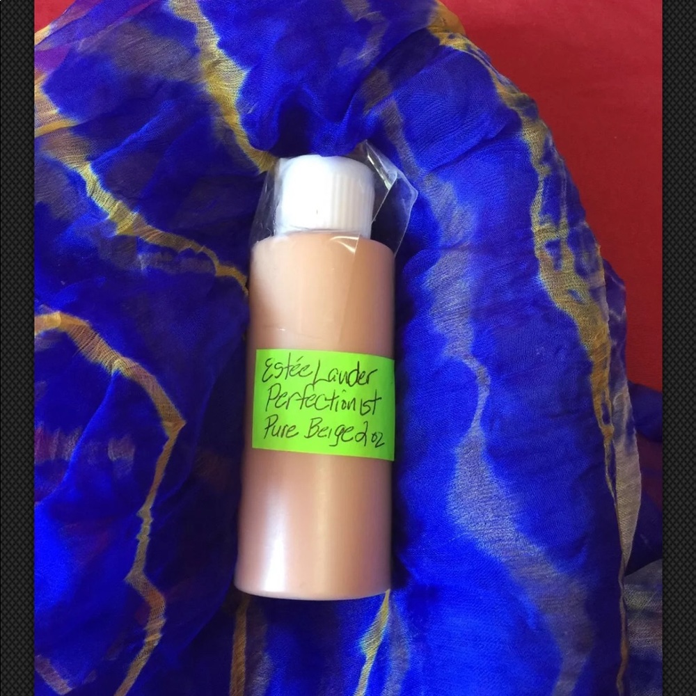 ❌SOLD❌Estée Lauder Perfectionist 2C1 Pure Beige